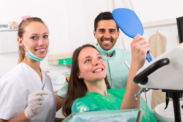 Chipped Tooth Treatment Options From A Cosmetic Dentist