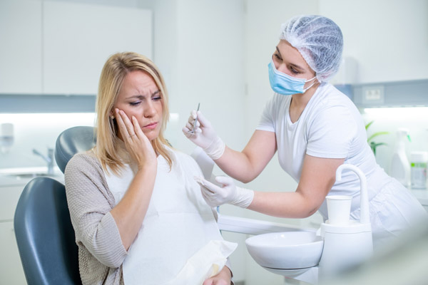 Root Canal Vs  Extraction: Make The Right Choice For Your Oral Health